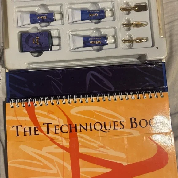 Reader's Digest Calligraphy Set - Picture 3 of 5